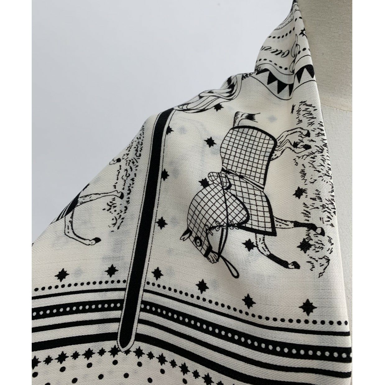 LiLiRena 大判スカーフCashmere Horse scarf ストール パールゴム付き 再販 White Black 即納 3color Cashmere Horse scarf