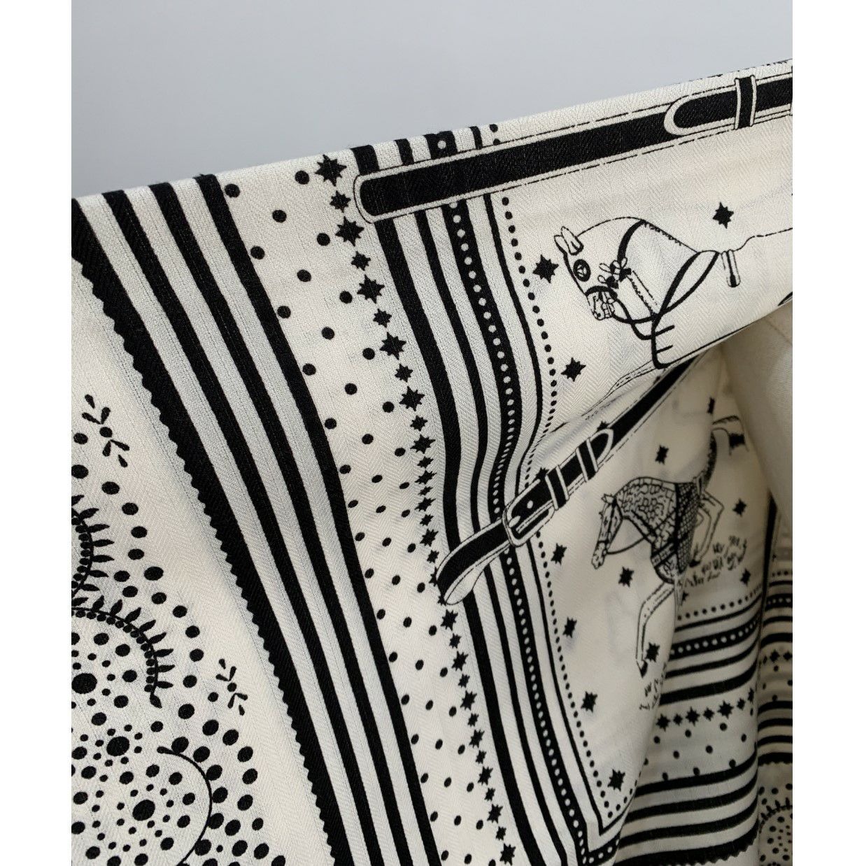 LiLiRena 大判スカーフCashmere Horse scarf ストール パールゴム付き 再販 White Black 即納 3color Cashmere Horse scarf