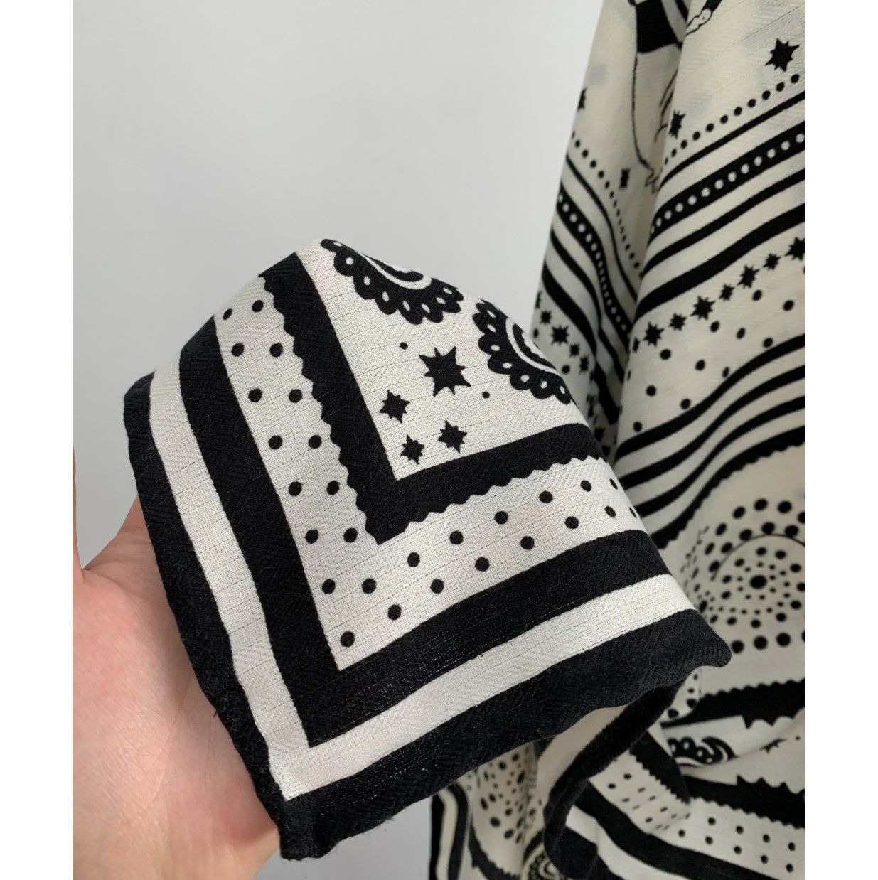 LiLiRena 大判スカーフCashmere Horse scarf ストール パールゴム付き 再販 White Black 即納 3color Cashmere Horse scarf